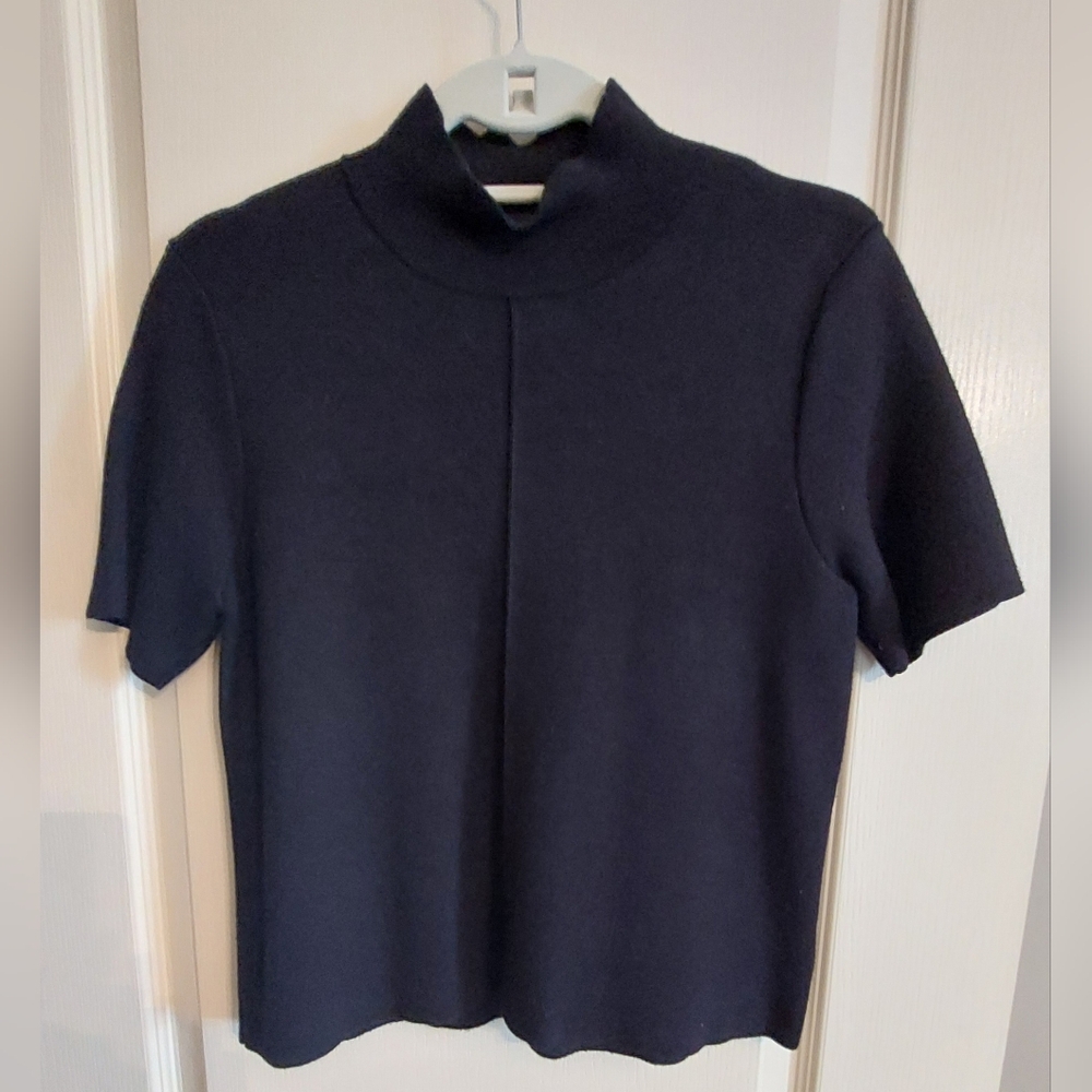 SAKS FIFTH AVENUE Black Mock Neck Short-Sleeve Shirt | Top. Size Medium 🖤